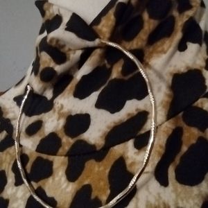 Soda pop 3-in across diameter gold tone high quality earrings 🏀 hoop lol